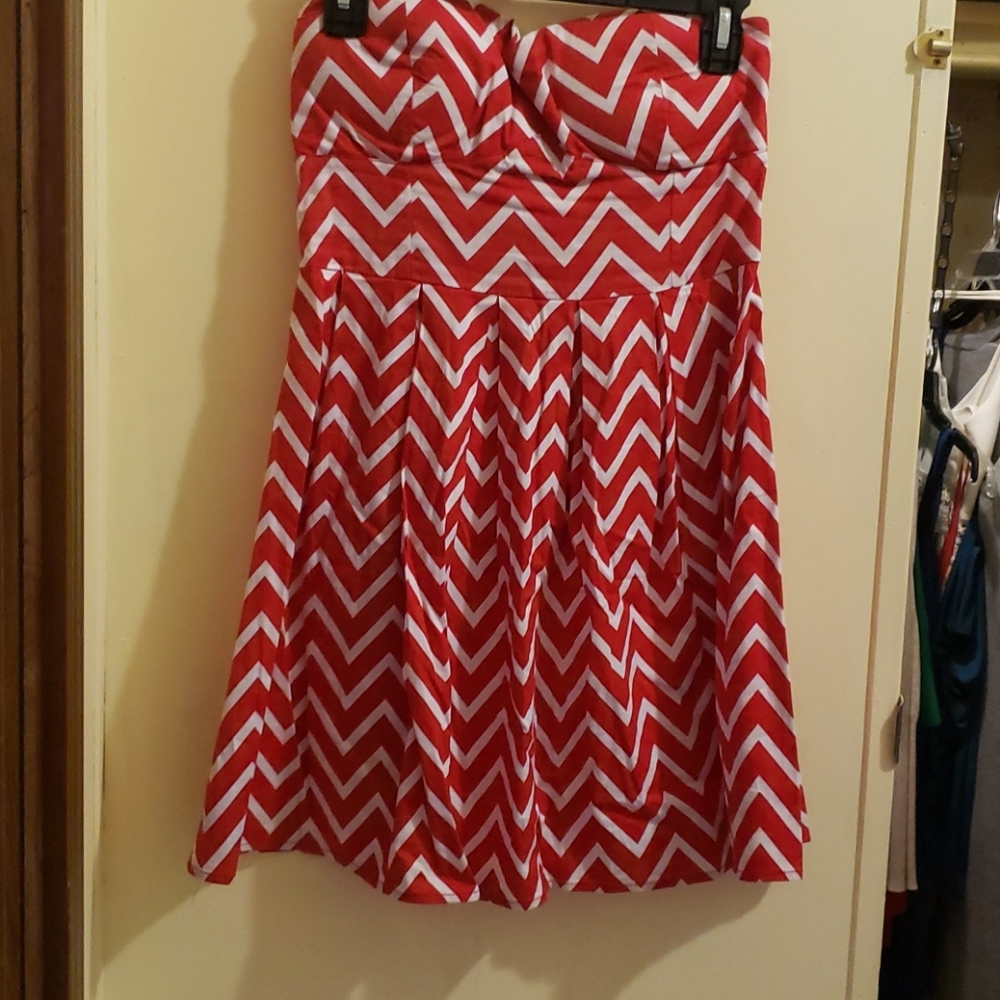 Clothes - Picture 5 of 6